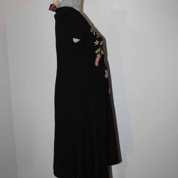 NWT Johnny Was JWLA Biya Embroidered Handkerchief Knit Dress Nicolette - Picture 8 of 8